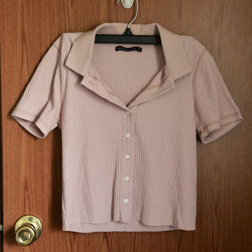 Ambercrombie & Fitch blush crop ribbed polo